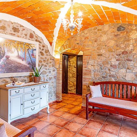Cal Bisbe, Your Rural Holiday Home Capmany Exterior foto