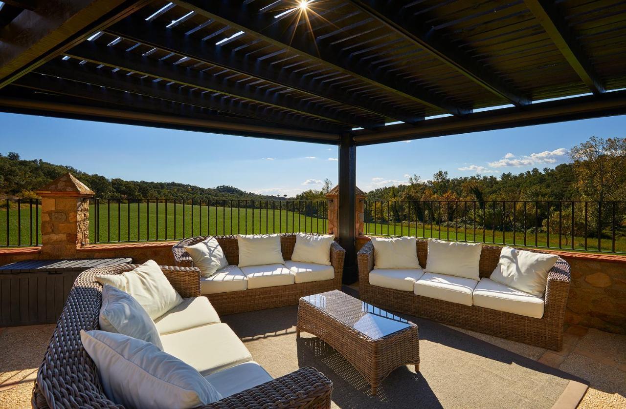 Cal Bisbe, Your Rural Holiday Home Capmany Exterior foto