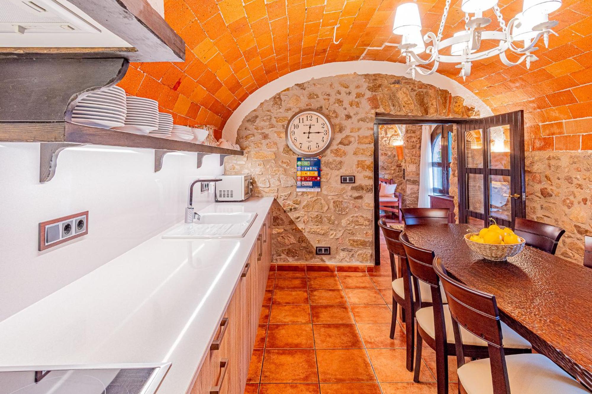 Cal Bisbe, Your Rural Holiday Home Capmany Exterior foto