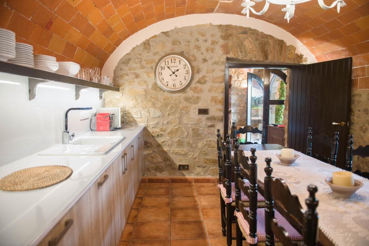 Cal Bisbe, Your Rural Holiday Home Capmany Exterior foto